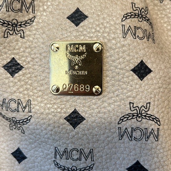 MCM Beige Alma handbag - Picture 2 of 7